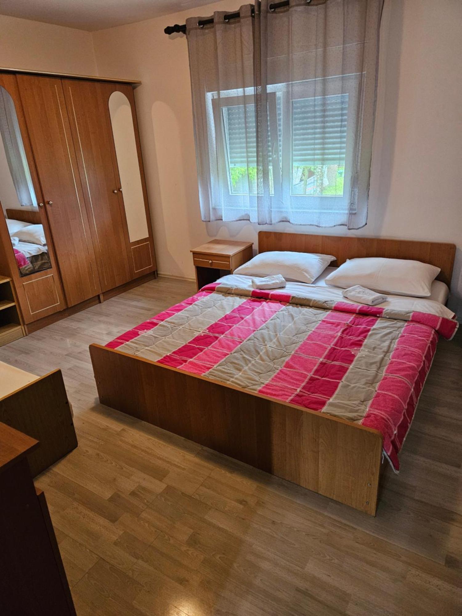 Apartman Mile - Holiday House Smoljanac Exterior foto