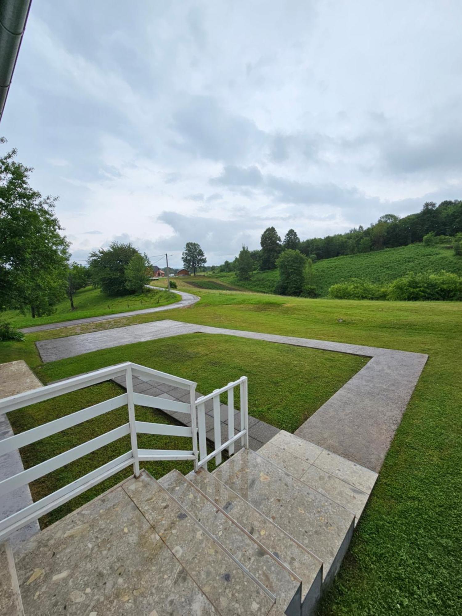 Apartman Mile - Holiday House Smoljanac Exterior foto