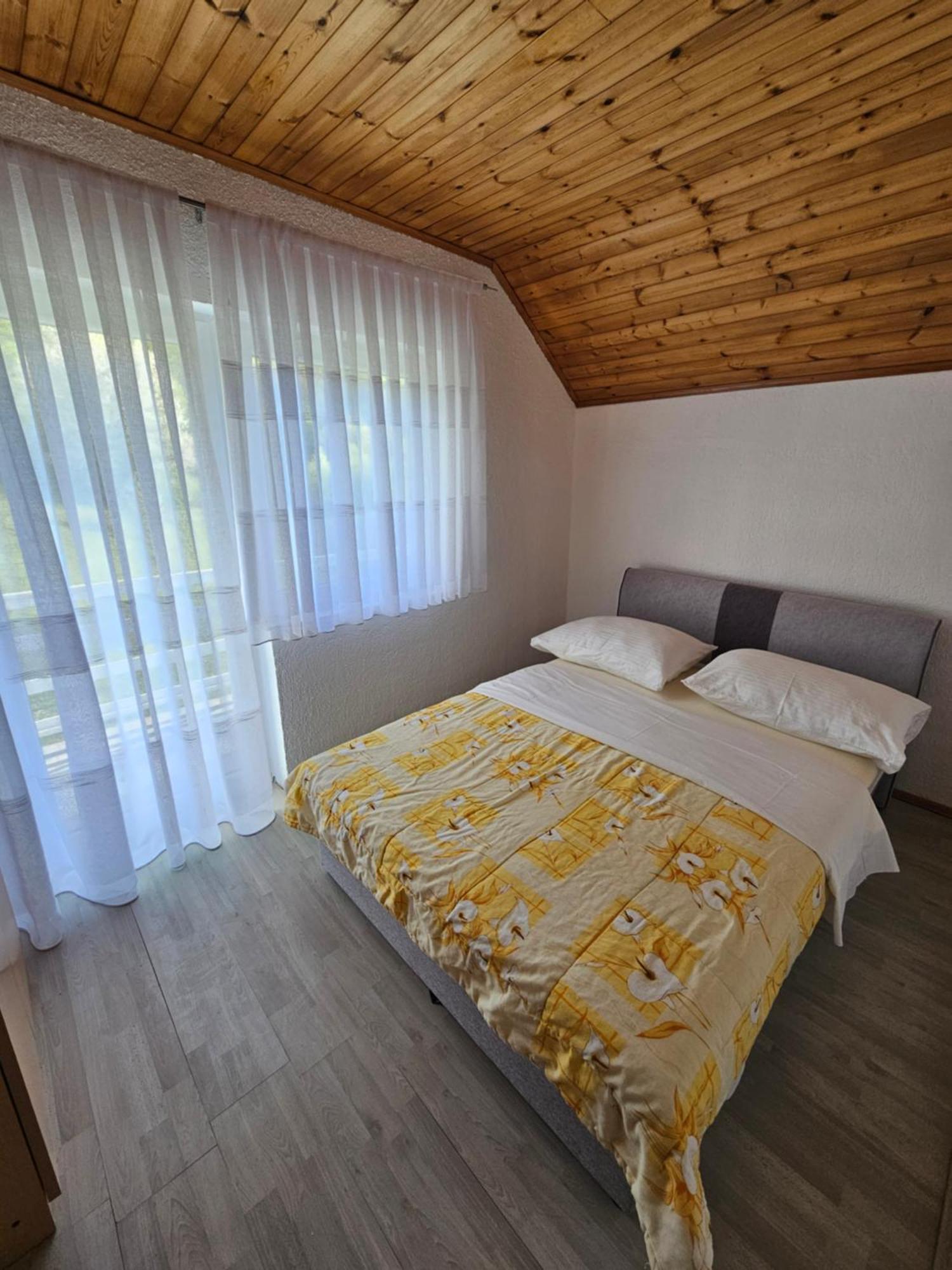 Apartman Mile - Holiday House Smoljanac Exterior foto