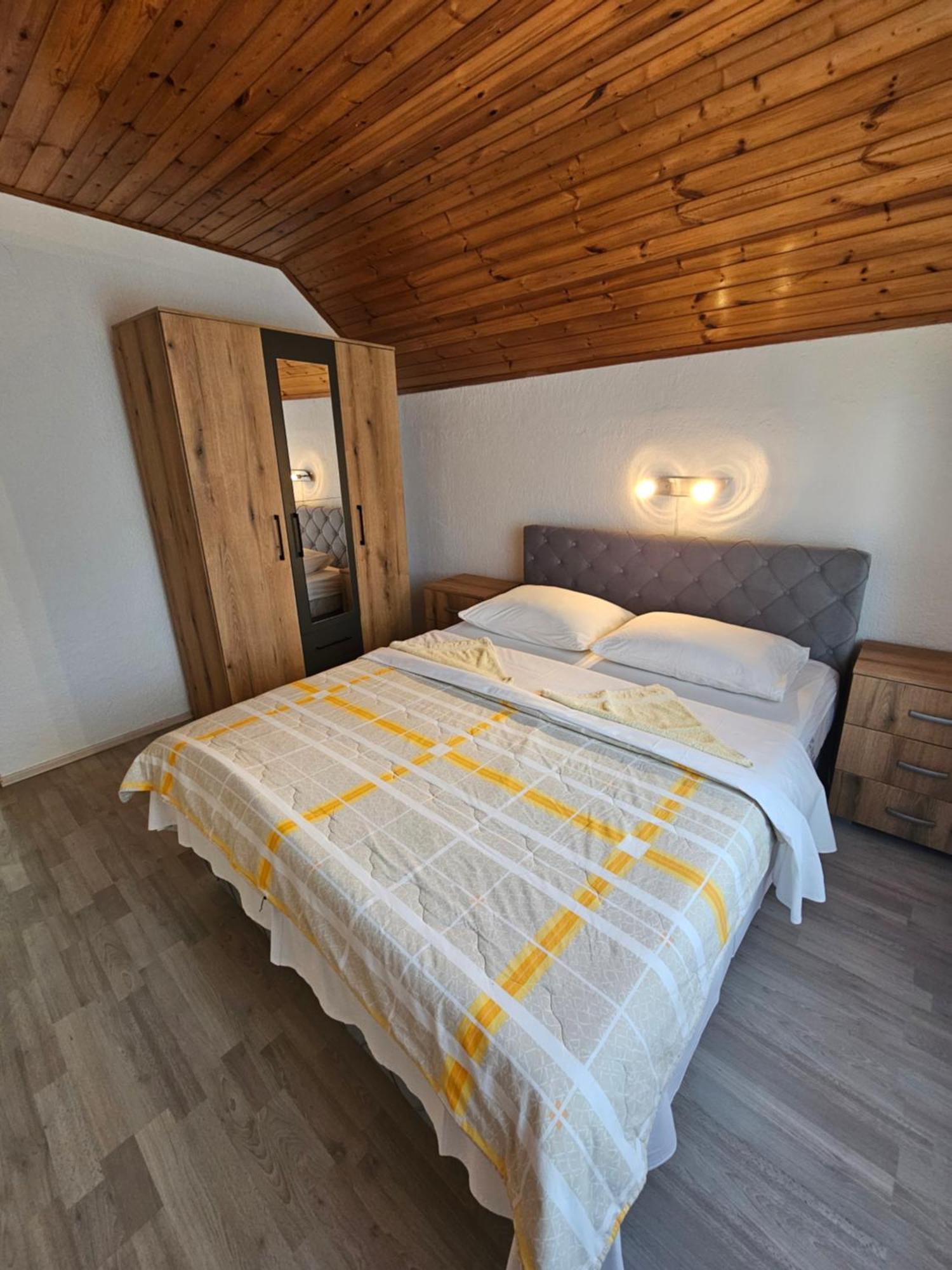 Apartman Mile - Holiday House Smoljanac Exterior foto